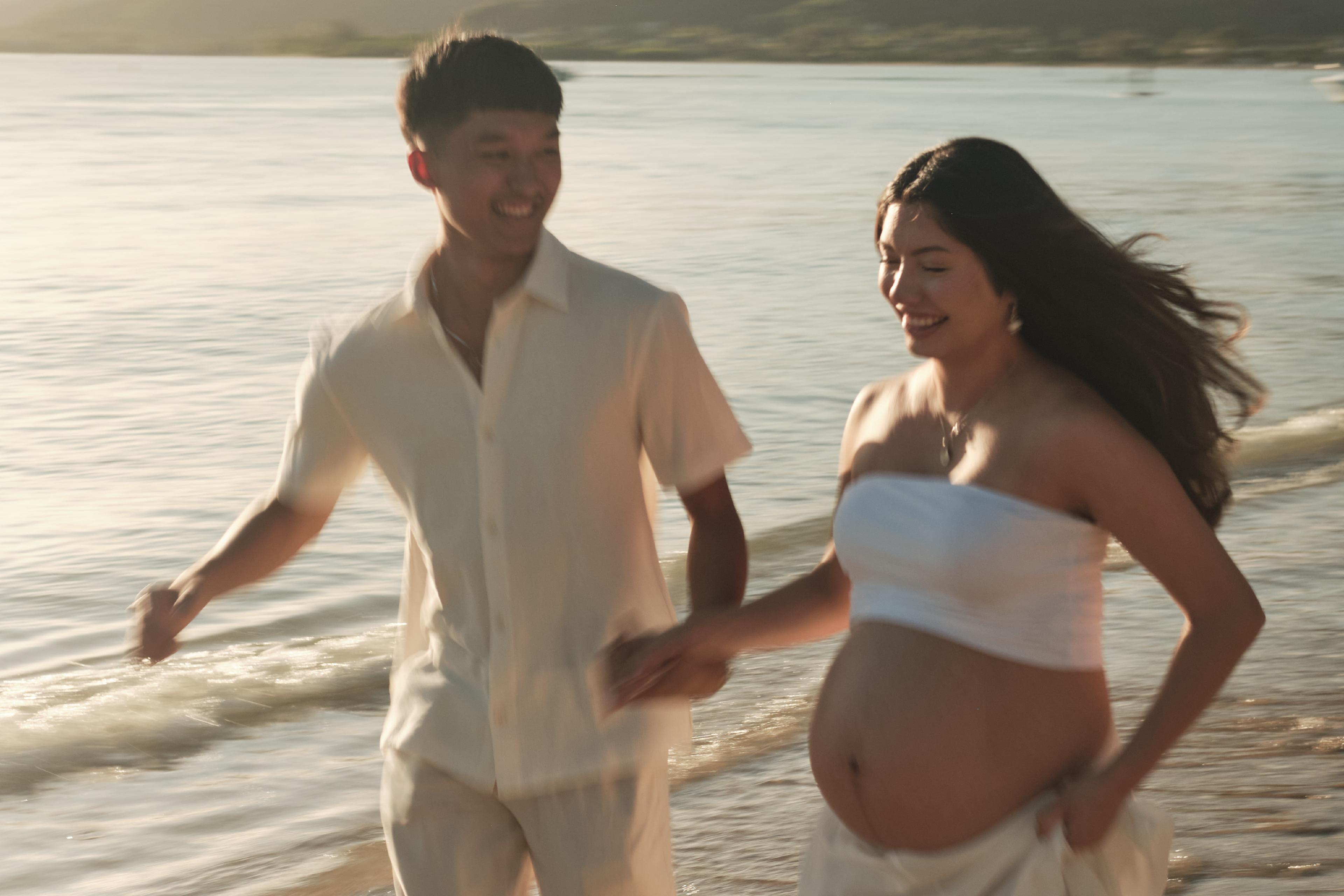 Couple Maternity Photo Hawaii