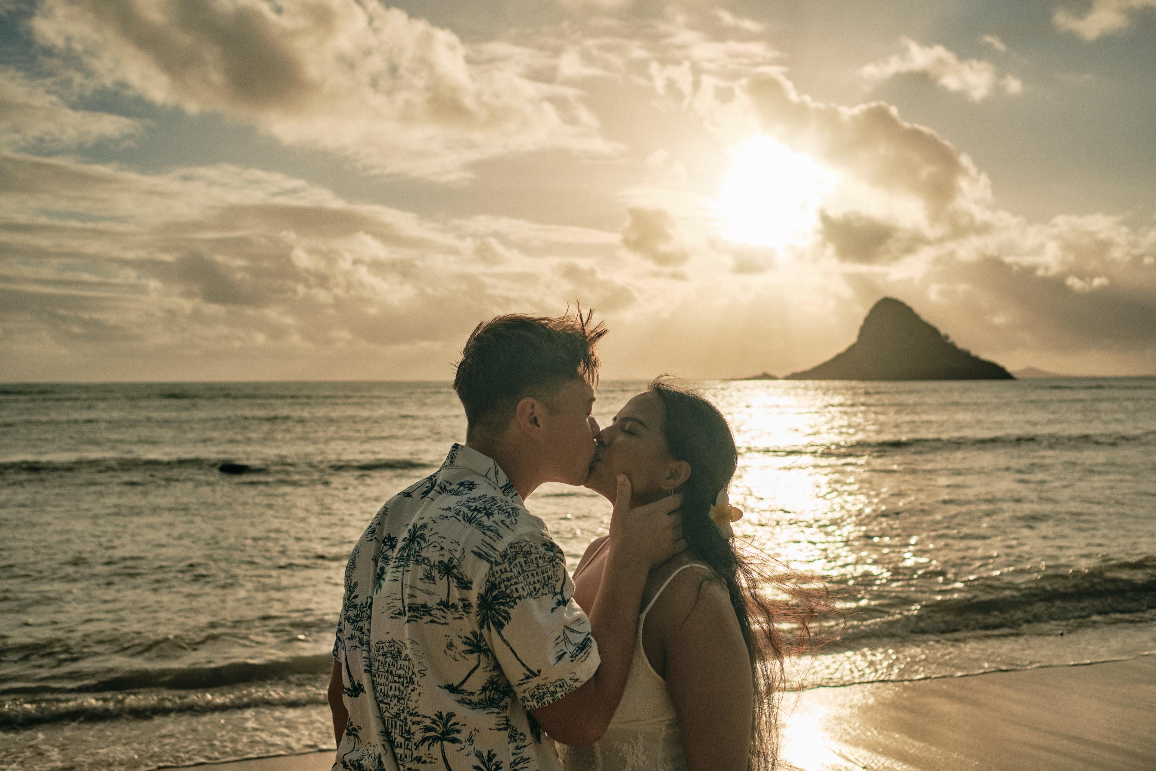 Couple Anniversary Photo Hawaii